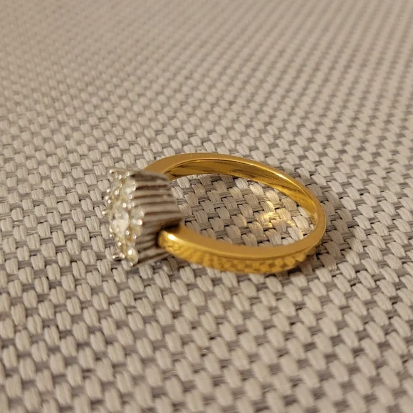 Ring - Picture 5 of 8